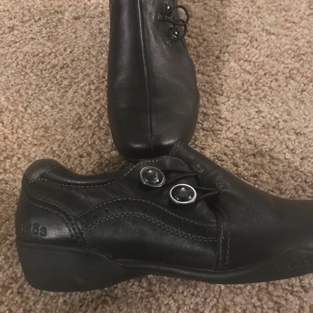 Taos Black Leather Shoe “Double Take” Size 8.5
